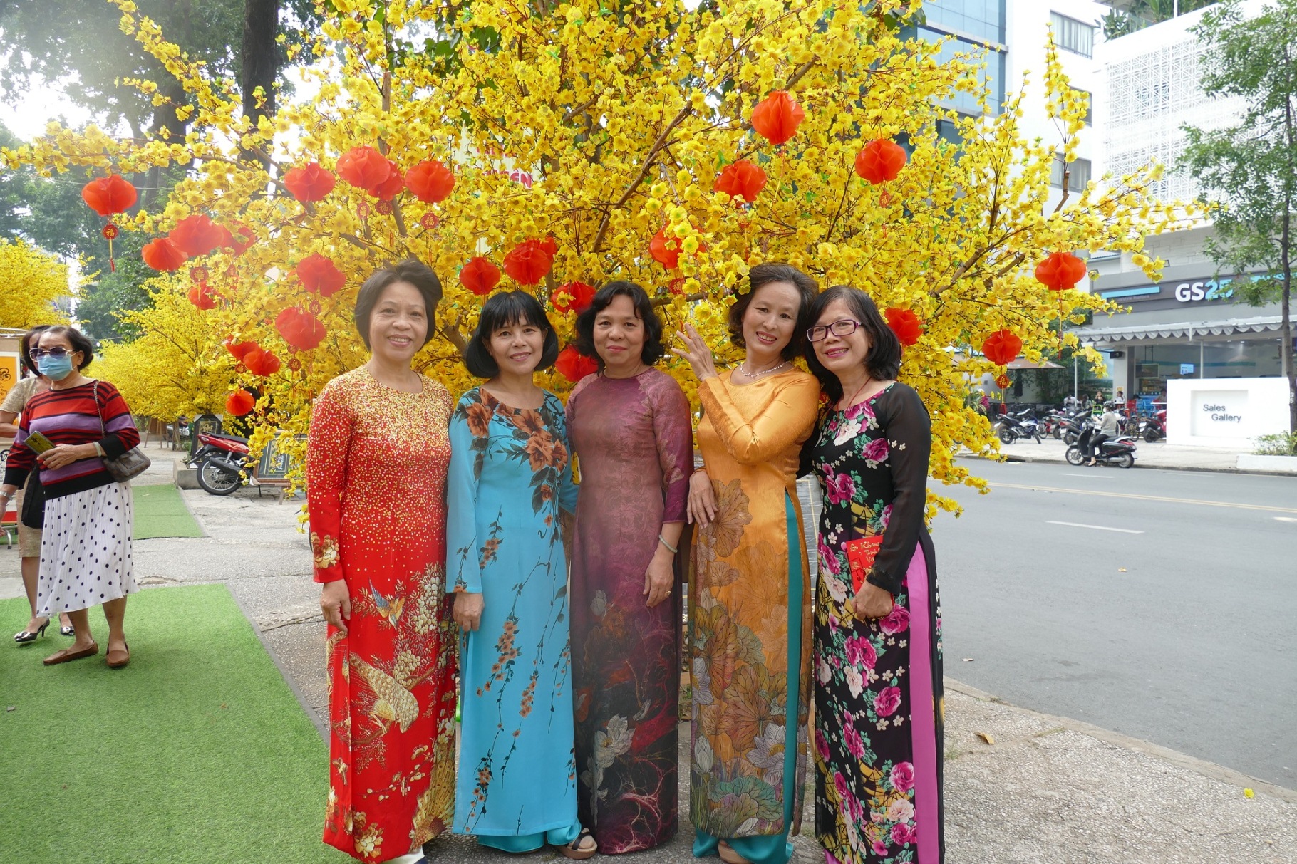 Nhìn lại một năm đặc biệt - Ảnh 4.