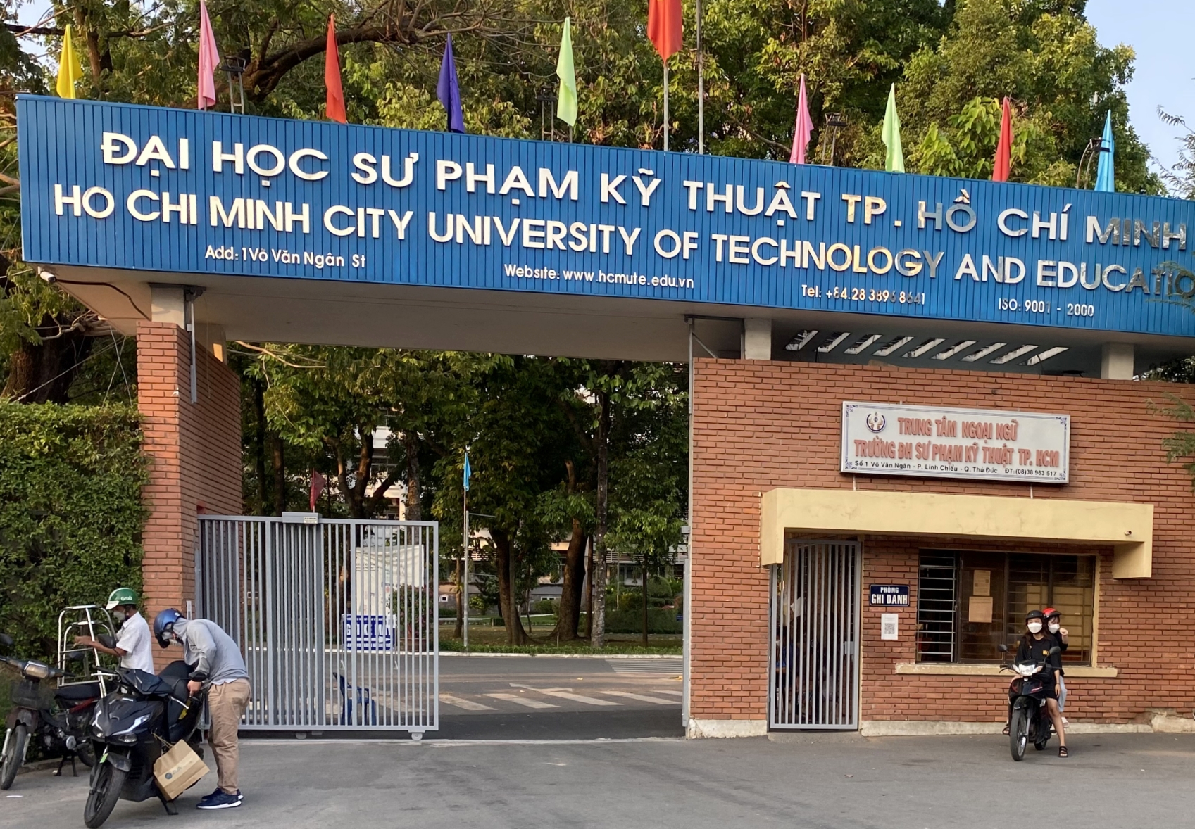 Miễn nhiệm Chủ tịch Hội đồng trường Đại học Sư phạm Kỹ thuật TPHCM