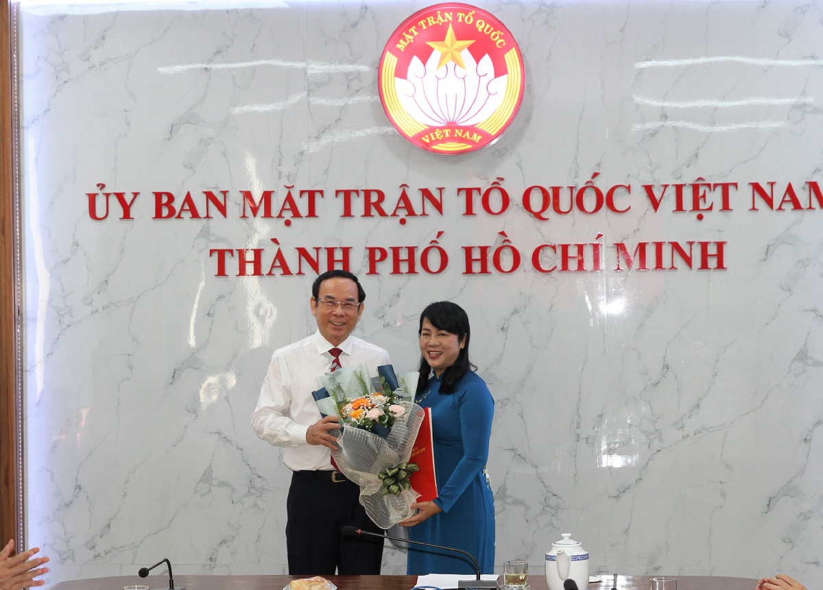 Chủ tịch MTTQ Việt Nam TPHCM Tô Thị Bích Châu làm Bí thư Quận ủy quận 1 - Ảnh 2.