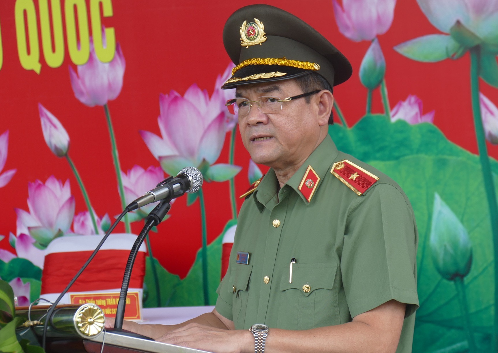 TPHCM ra mắt Trung đoàn Cảnh sát cơ động dự bị chiến đấu - Ảnh 1.