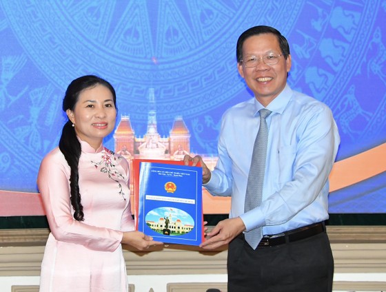Bà Phan Kiều Thanh Hương làm Phó Giám đốc Sở Nội vụ TPHCM - Ảnh 1. Bà Phan Kiều Thanh Hương làm Phó Giám đốc Sở Nội vụ TPHCM - Ảnh 1.