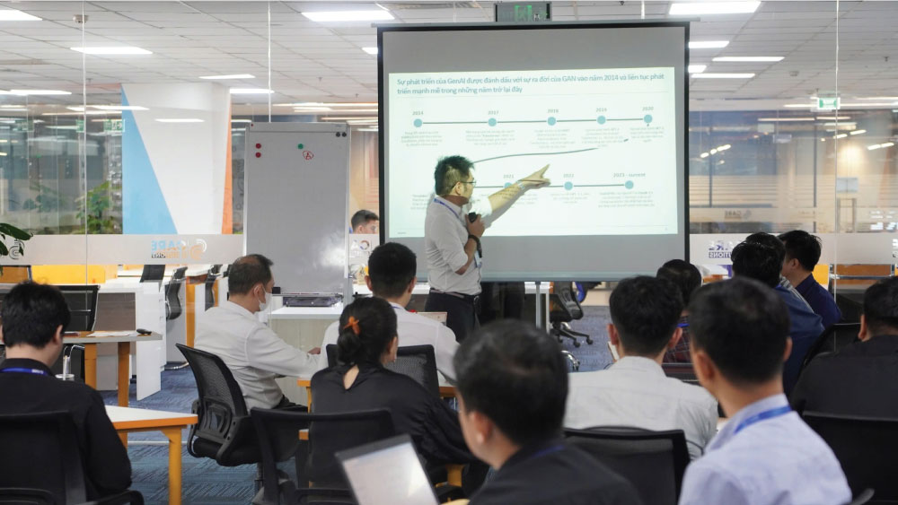 TPHCM mở lớp đào tạo AI cho cán bộ, công chức