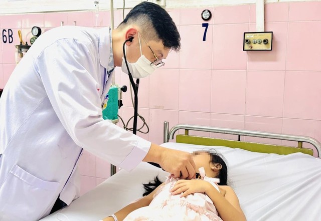 Công bố kết luận vụ ngộ độc tại Trường Tiểu học Bình Quới Tây- Ảnh 1.