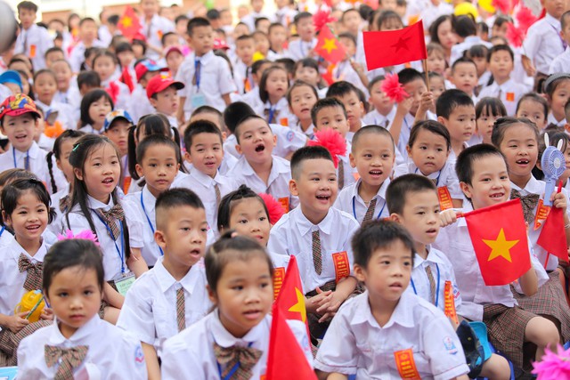 TPHCM phê duyệt phương án tổng thể sắp xếp mạng lưới cơ sở giáo dục- Ảnh 1. TPHCM phê duyệt phương án tổng thể sắp xếp mạng lưới cơ sở giáo dục- Ảnh 1.