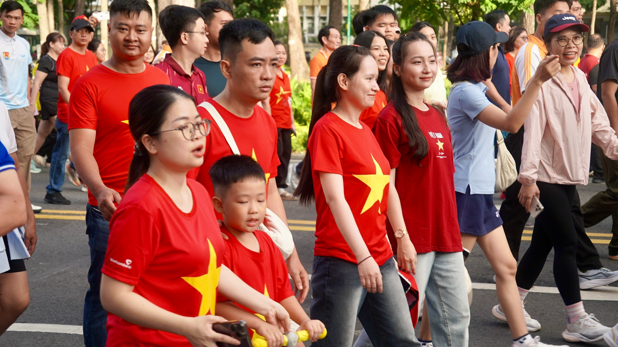 Thành phố rực rỡ cờ hoa chào mừng Quốc khánh 2/9- Ảnh 12.