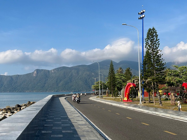 Phát triển Côn Đảo trở thành đảo xanh, thông minh gắn với bảo tồn di sản- Ảnh 1.
