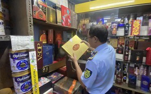 Mở cao điểm chống buôn lậu, hàng giả dịp Tết Nguyên đán