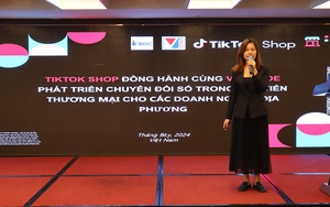 Nhiều hình thức mua sắm mới được phát triển mạnh mẽ