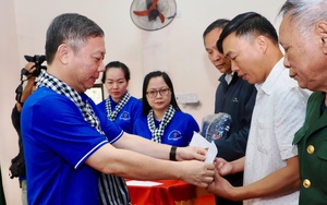 Đoàn công tác TPHCM thăm, tặng quà tại “quê hương” cách mạng Phú Đình, Thái Nguyên