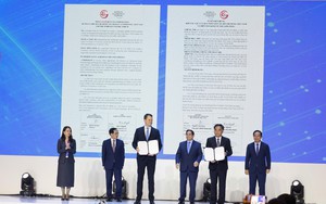 TPHCM và WEF ra Tuyên bố chung thúc đẩy sản xuất thông minh