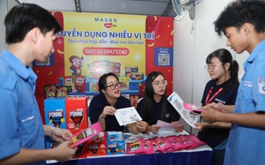 Thị trường lao động sôi động dịp cuối năm