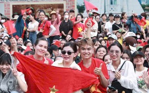 Thế hệ trẻ thể hiện lòng yêu nước sâu sắc qua những ngày tháng đón đại lễ 30/4