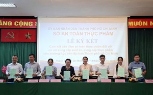 Các doanh nghiệp ký cam kết bảo đảm an toàn thực phẩm suất ăn học đường