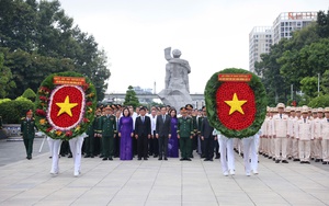 Lãnh đạo TPHCM dâng hương, dâng hoa tưởng niệm các Anh hùng liệt sĩ
