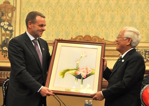 Chủ tịch UBND TPHCM tiếp Bộ trưởng Bộ Kinh tế và Việc làm Phần Lan