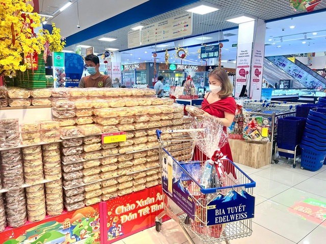 Sức mua trái cây nội, bánh mứt và thực phẩm tại các siêu thị của Saigon Co.op tăng cao - Ảnh 1.