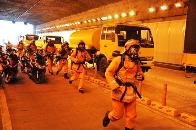 Đóng hầm Thủ Thiêm 2 ngày cuối tuần để diễn tập chữa cháy - Ảnh 1. Đóng hầm Thủ Thiêm 2 ngày cuối tuần để diễn tập chữa cháy - Ảnh 1.