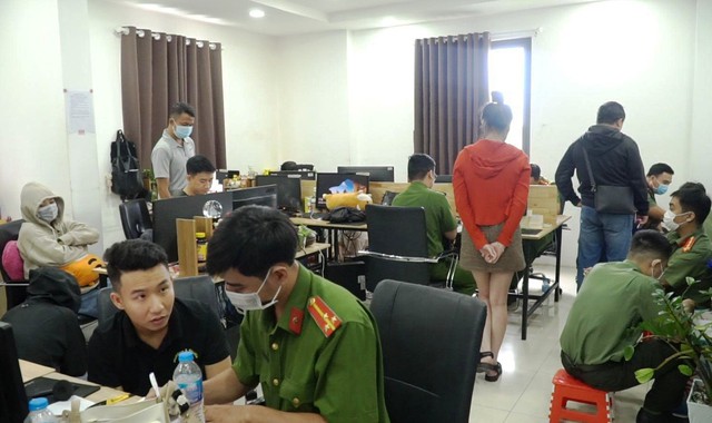 Tạm giam 11 người Công ty Luật Power Law để điều tra tội vu khống - Ảnh 2. Tạm giam 11 người Công ty Luật Power Law để điều tra tội vu khống - Ảnh 2.