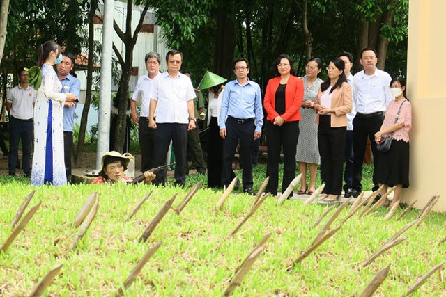 'Tân Phú - Đi là nhớ' (01/6) - Ảnh 1. 'Tân Phú - Đi là nhớ' (01/6) - Ảnh 1.