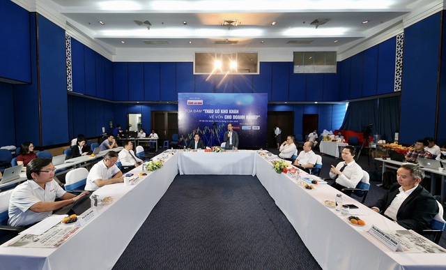 Ngân hàng sớm nới room tín dụng để DN có thể tiếp cận vốn dễ dàng hơn - Ảnh 1.