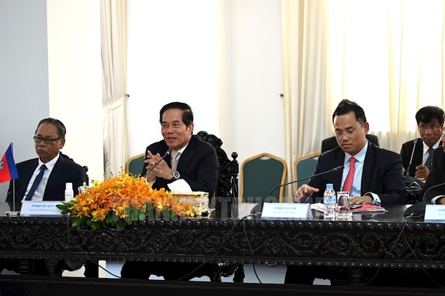 TPHCM và Thủ đô Phnom Penh thúc đẩy hợp tác nhiều lĩnh vực - Ảnh 2.