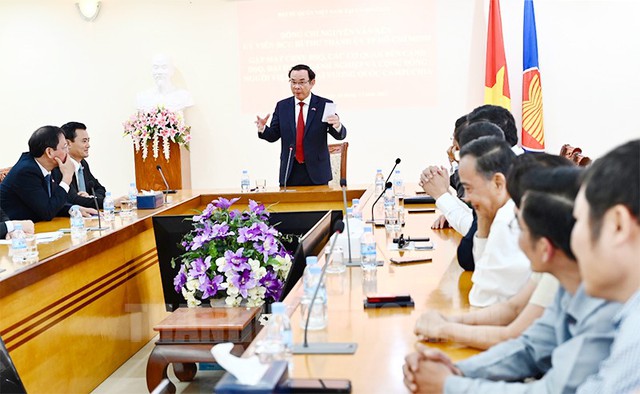 TPHCM cùng hỗ trợ, chăm lo cộng đồng người Việt Nam tại Campuchia - Ảnh 1.