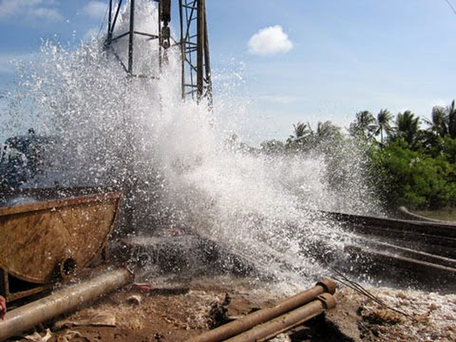 TPHCM phân vùng hạn chế khai thác nước dưới đất - Ảnh 1.