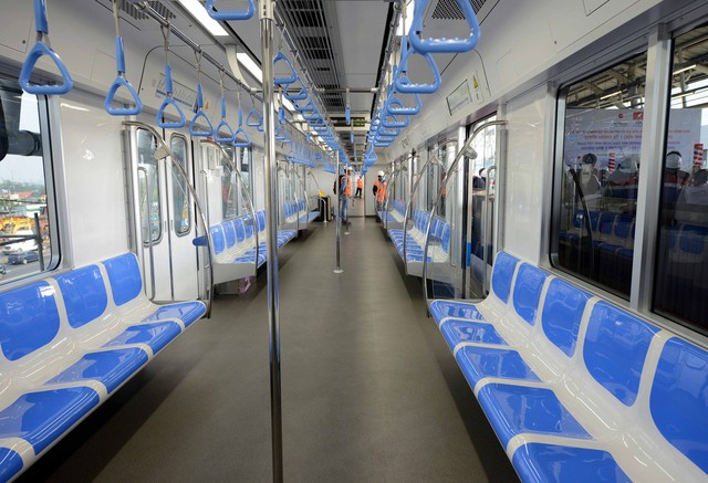 Cận cảnh đoàn tàu metro Bến Thành - Suối Tiên chạy thử qua 5 nhà ga - Ảnh 10.
