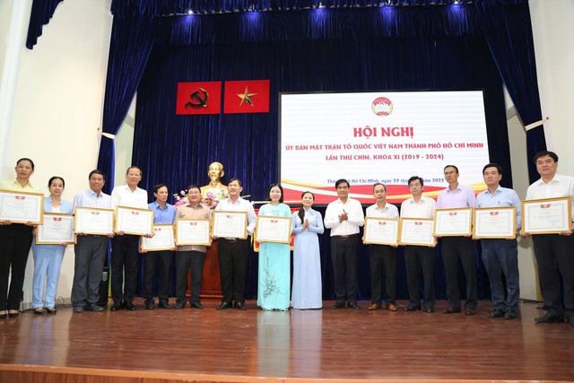 Bổ sung 5 Ủy viên Ủy ban MTTQ Việt Nam TPHCM khóa XI - Ảnh 3.