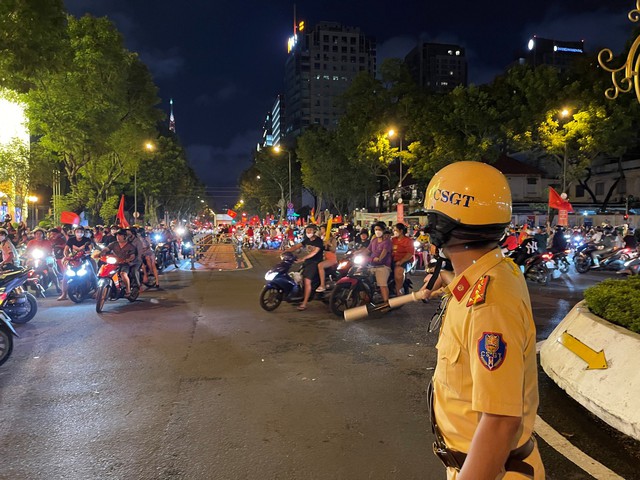 Xử lý 133 vụ vi phạm giao thông sau chiến thắng của U23 Việt Nam - Ảnh 2.