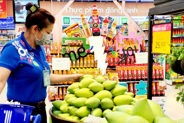 Nhiều loại trái cây tươi ngon và tiết kiệm cho dịp Tết Đoan Ngọ - Ảnh 1.