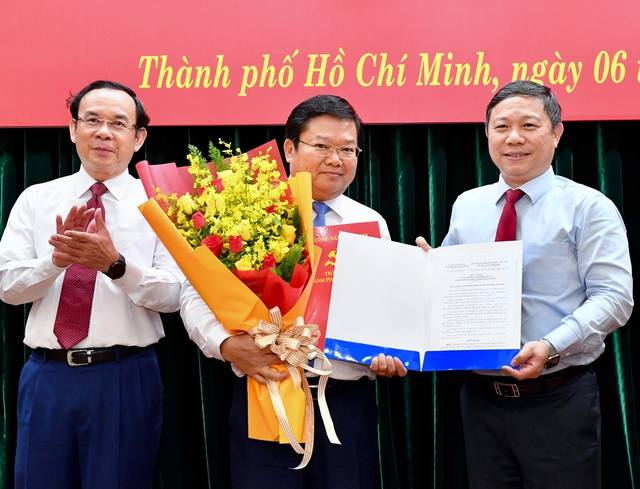 Đồng chí Nguyễn Mạnh Cường giữ chức Chánh Văn phòng Thành ủy TPHCM - Ảnh 1.