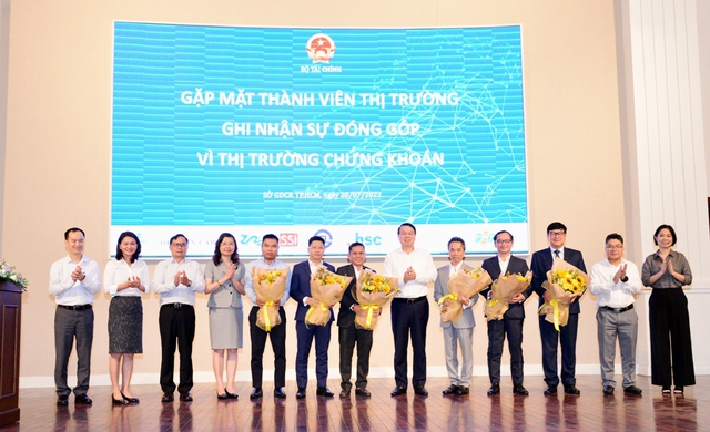 Duy trì hoạt động giao dịch thông suốt, ổn định trên TTCK Việt Nam - Ảnh 1.