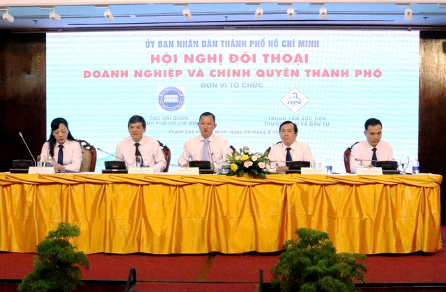Hải quan TPHCM giải đáp các vướng mắc về thủ tục xuất nhập khẩu cho DN - Ảnh 1.