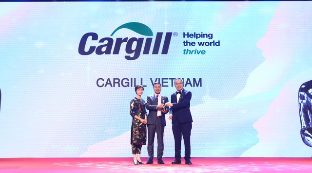 Cargill Việt Nam nhận hai giải thưởng về sáng kiến phát triển bền vững và nơi làm việc tốt nhất - Ảnh 1.