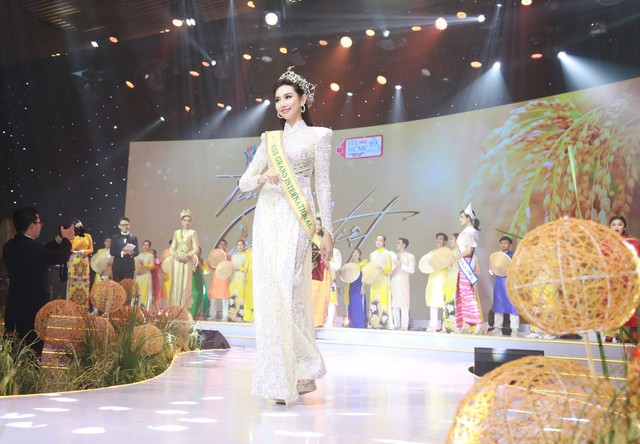 Đêm Gala 'Tinh hoa Gạo Việt' mở màn cho Hội chợ Du lịch quốc tế TPHCM - Ảnh 3.