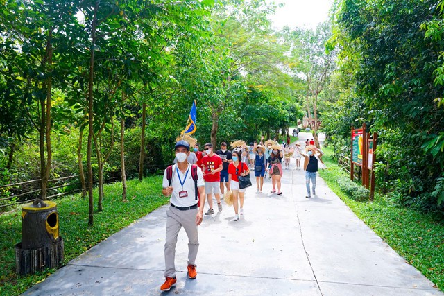 Lữ hành Saigontourist phục vụ 21.000 lượt khách Tết Quý Mão 2023 - Ảnh 1.
