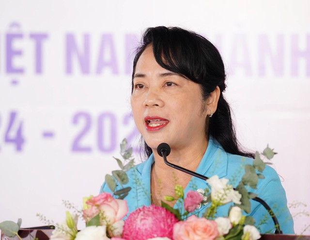 Phấn đấu vận động trên 165 tỷ đồng cho quỹ 'Vì người nghèo' TPHCM - Ảnh 1. Phấn đấu vận động trên 165 tỷ đồng cho quỹ 'Vì người nghèo' TPHCM - Ảnh 1.