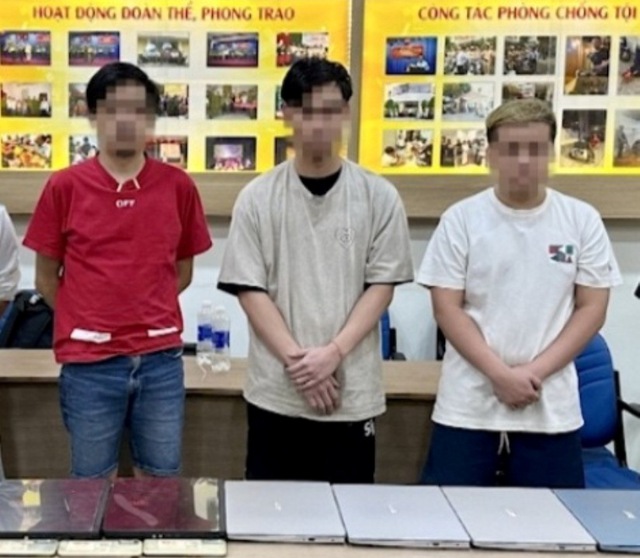 3 người Malaysia bị khởi tố vì tổ chức cho người khác ở lại Việt Nam trái phép - Ảnh 1.
