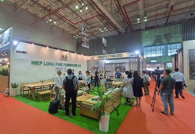 VIFA EXPO 2023: Mở ra nhiều cơ hội tiếp cận cho các DN ngành gỗ với các nhà mua hàng quốc tế - Ảnh 1.