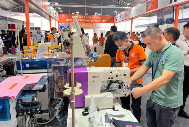 Hơn 1.300 đơn vị dự triển lãm chuyên ngành dệt may Saigontex 2023 - Ảnh 2. Hơn 1.300 đơn vị dự triển lãm chuyên ngành dệt may Saigontex 2023 - Ảnh 2.