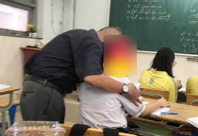 Đình chỉ dạy học giáo viên bị tố quấy rối nữ học sinh ở huyện Nhà Bè - Ảnh 1.