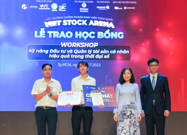 Sinh viên ĐH Nguyễn Tất Thành đạt Quán quân Vietstock Arena 2023 - Ảnh 1.