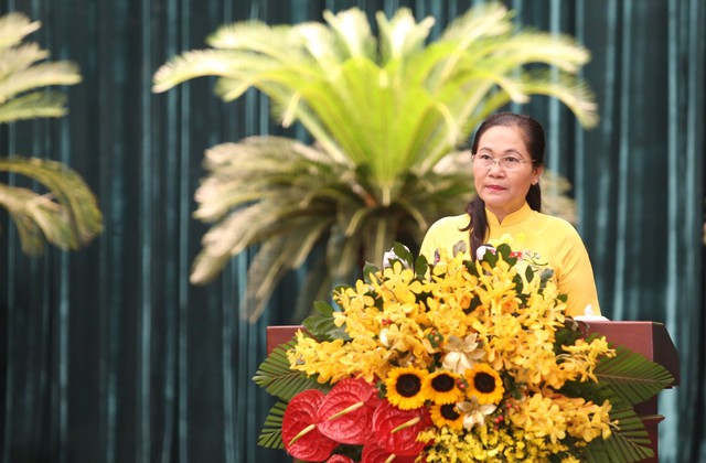 Thông qua 65 nghị quyết quan trọng đối với sự phát triển của TPHCM - Ảnh 1. Thông qua 65 nghị quyết quan trọng đối với sự phát triển của TPHCM - Ảnh 1.