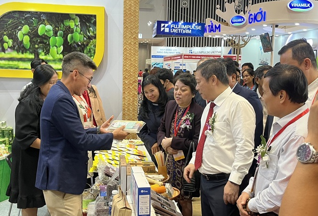 TPHCM: Thương mại – dịch vụ tiếp tục khởi sắc trong tháng 7 - Ảnh 1. TPHCM: Thương mại – dịch vụ tiếp tục khởi sắc trong tháng 7 - Ảnh 1.