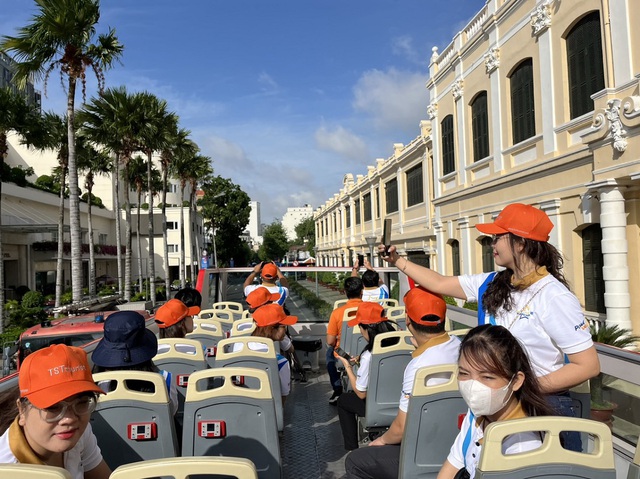 TPHCM: Thương mại – dịch vụ tiếp tục khởi sắc trong tháng 7 - Ảnh 2. TPHCM: Thương mại – dịch vụ tiếp tục khởi sắc trong tháng 7 - Ảnh 2.