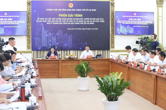 Đẩy nhanh tiến độ và thực hiện hiệu quả việc cấp sổ hồng - Ảnh 1. Đẩy nhanh tiến độ và thực hiện hiệu quả việc cấp sổ hồng - Ảnh 1.