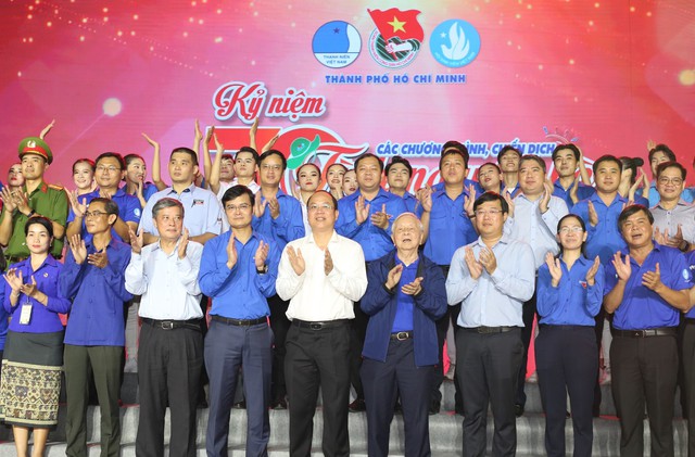 Nhìn lại 30 năm các chương trình tình nguyện hè của thanh niên TPHCM - Ảnh 2. Nhìn lại 30 năm các chương trình tình nguyện hè của thanh niên TPHCM - Ảnh 2.