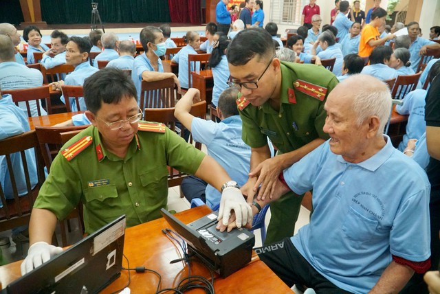 Bài 1: Đề án 06 - Ánh sáng cho những phận đời lận đận ‘nhân thân’- Ảnh 1.