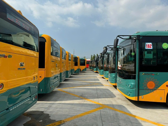 150 xe buýt điện kết nối Metro số 1 sẵn sàng chở khách- Ảnh 3.